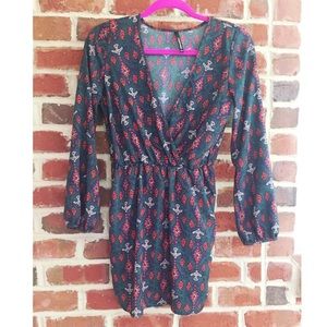 Beautiful Green Long Sleeve Dress!